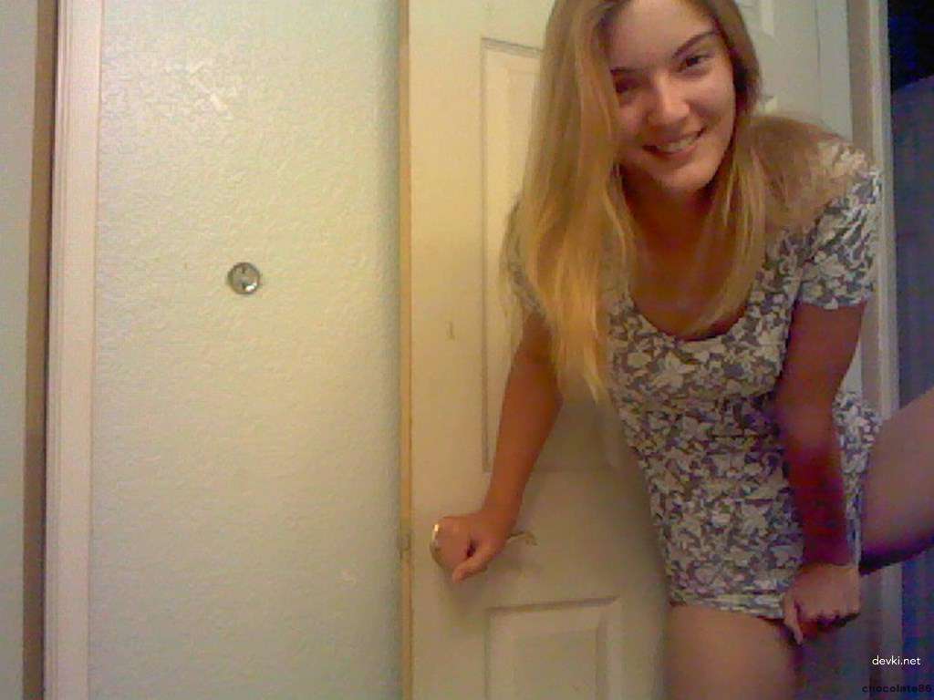 XXX Amateur Babe's Explicit Posing - Private Sex Pic for Adults Only
