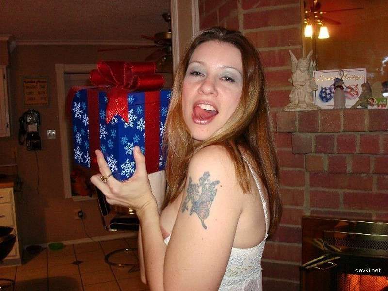 American MILF Homemade XXX Pics - Hot Wife's Explicit Amateur Porn Photos