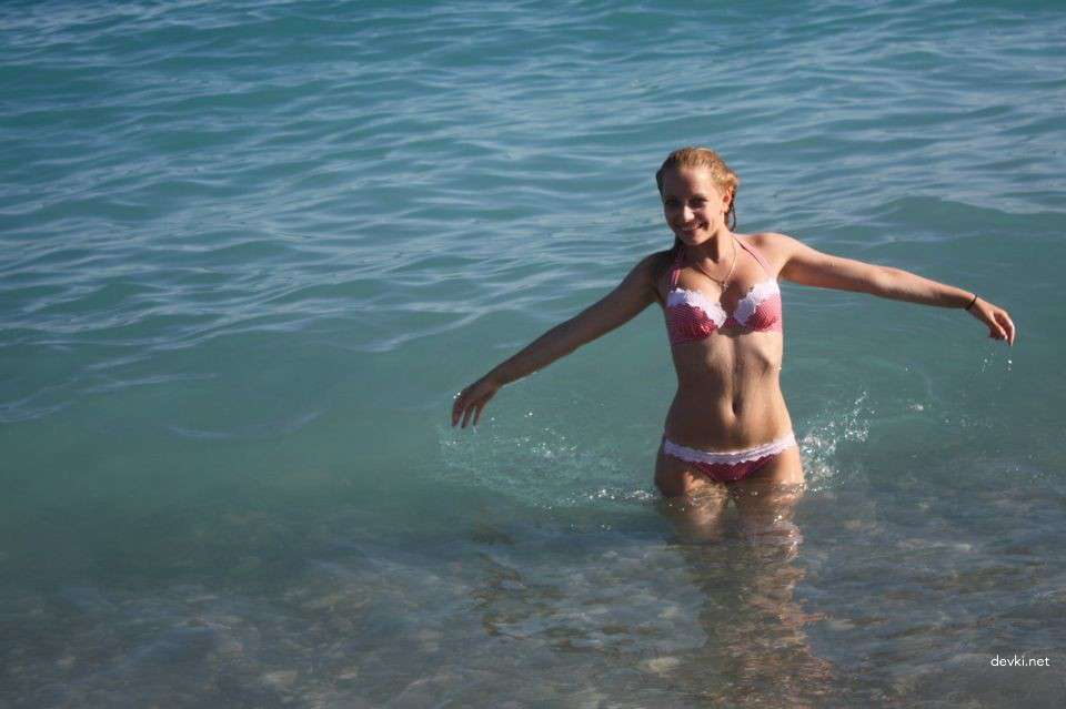 XXX Blonde Amateur Sex: Hot Private Photo of Sexy Explicit Content