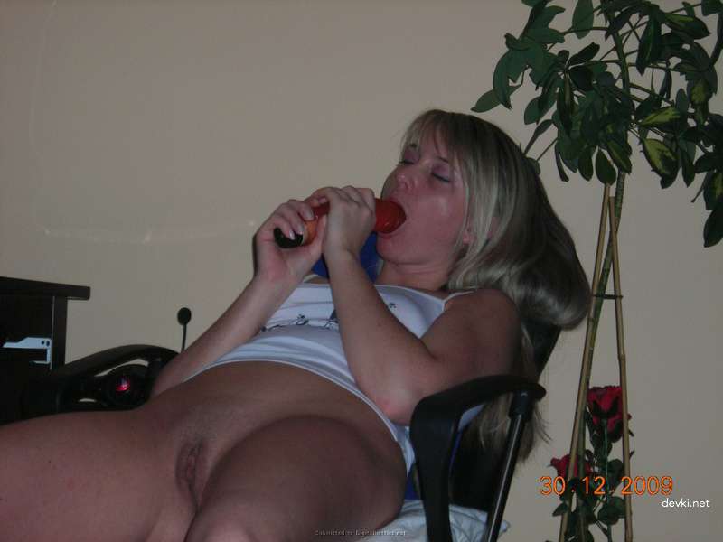 Horny MILF Fucks Herself with Toy - Steamy Amateur Porn Pic
