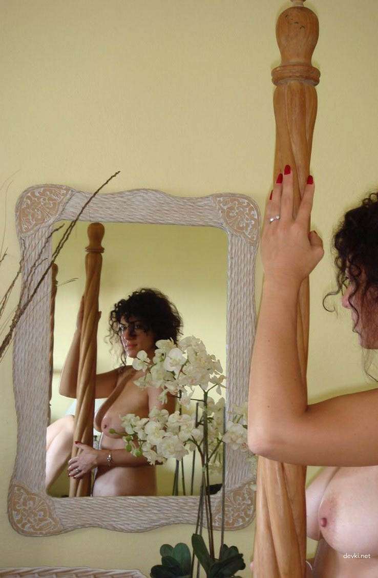 Seductive Amateur Woman Flaunts Busty Assets - Uncensored Photo