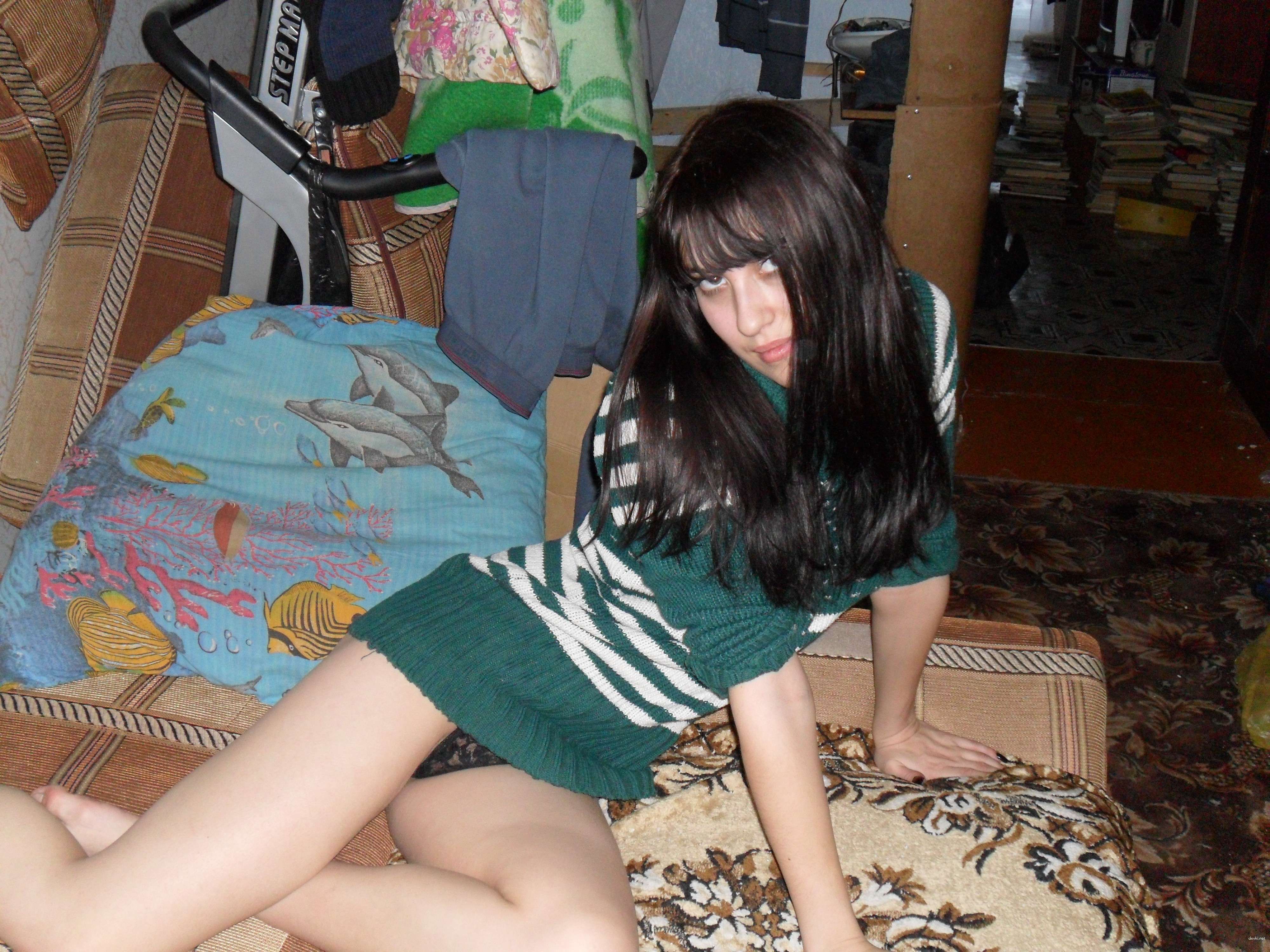 Skinny Brunette Amateur Porn: Hardcore Sex Pics with Explicit Action