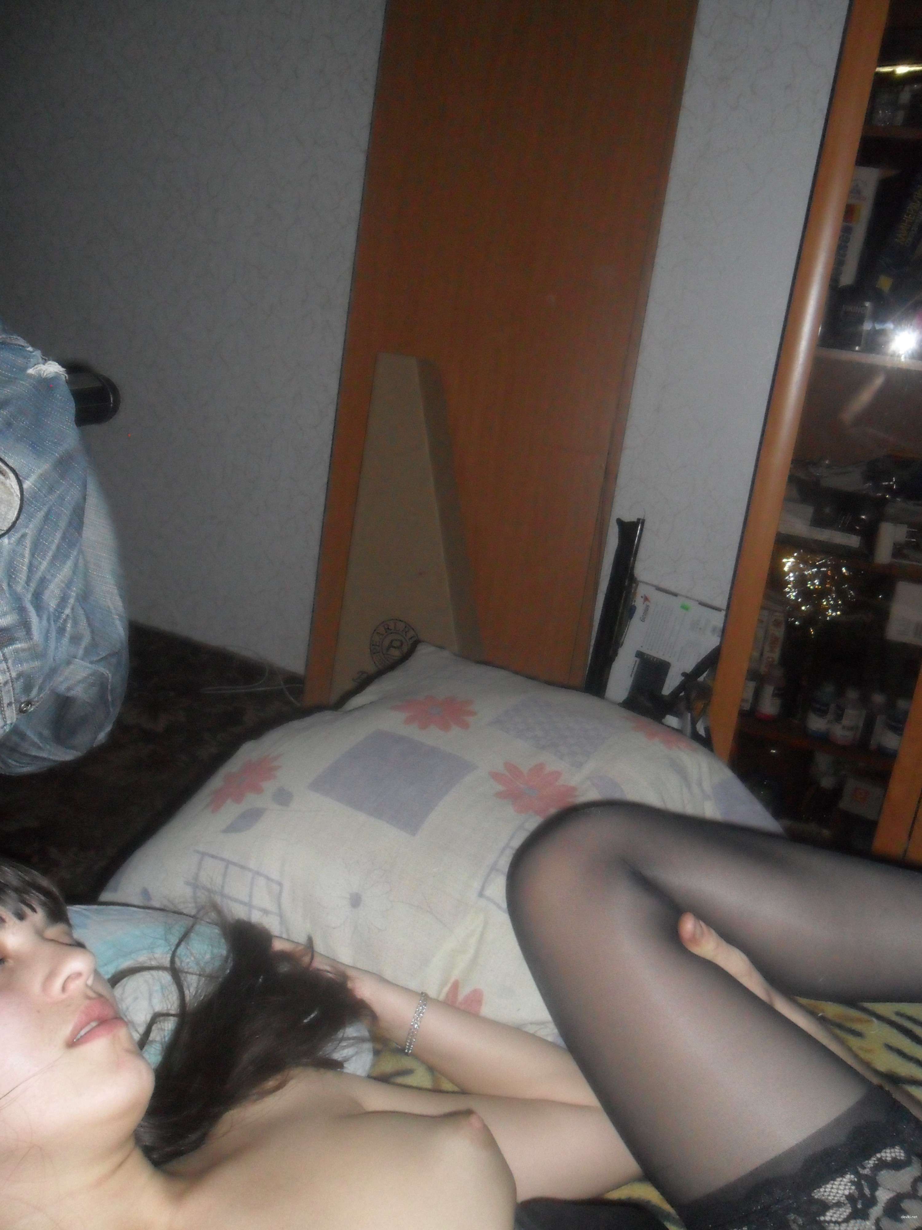 Skinny Brunette Amateur Porn: Hardcore Sex Pics with Explicit Action