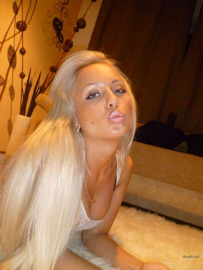 XXX Blonde Amateur Babe's Private Photos Leaked - Explicit Exposed Content!