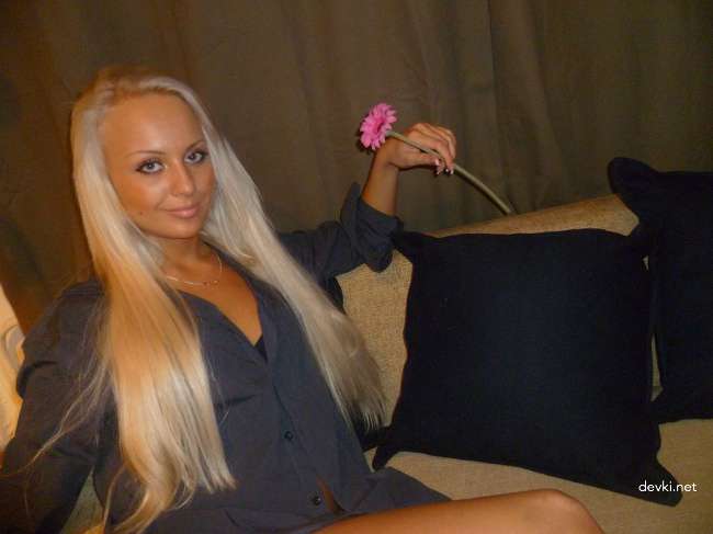 XXX Blonde Amateur Babe's Private Photos Leaked - Explicit Exposed Content!