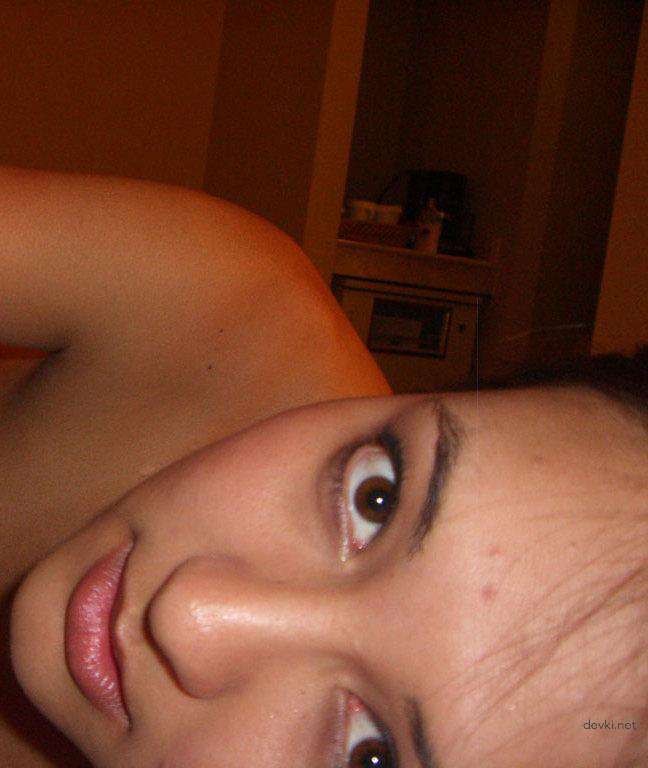 Seductive Amateur Erotica: Explicit Photos of Hot Girl in English