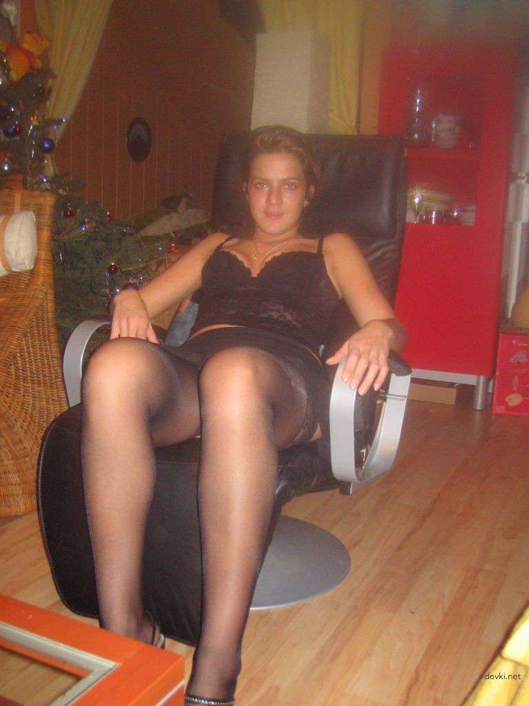 Steamy Latina Amateurs Get Naked and Wild in Explicit Amateur Porn Pics