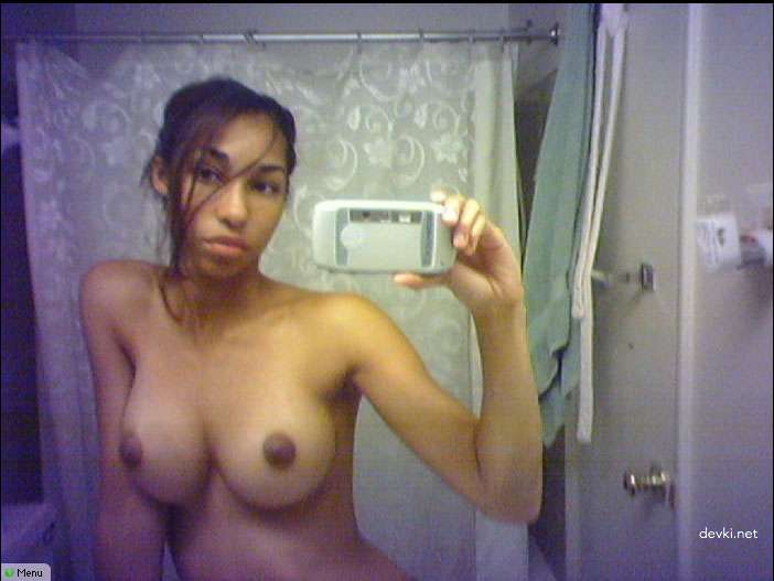 Steamy Latina Amateurs Get Naked and Wild in Explicit Amateur Porn Pics
