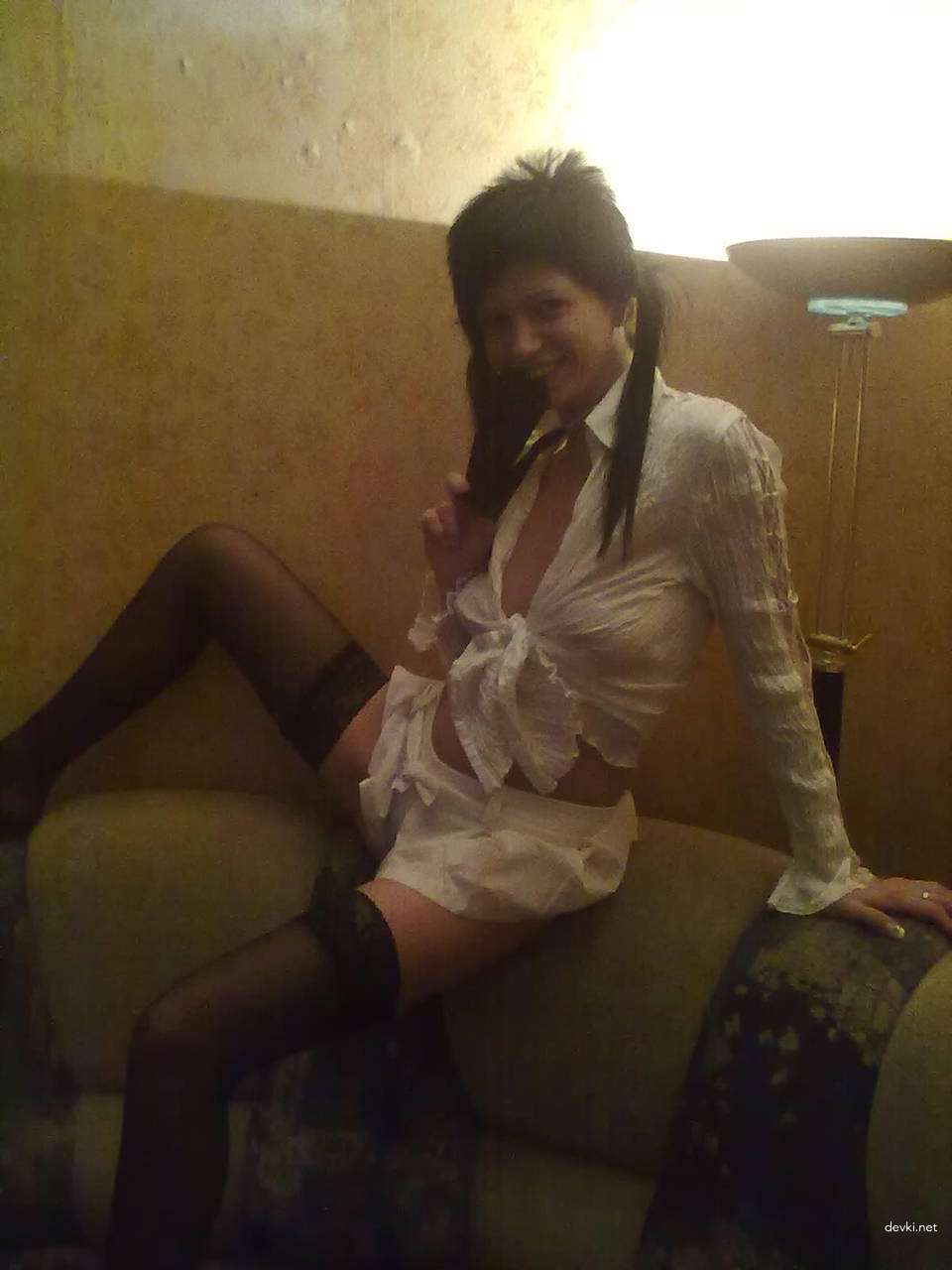 Explicit Amateur Photo: Seductive Woman in Sensual Pose - Beautiful and Captivating