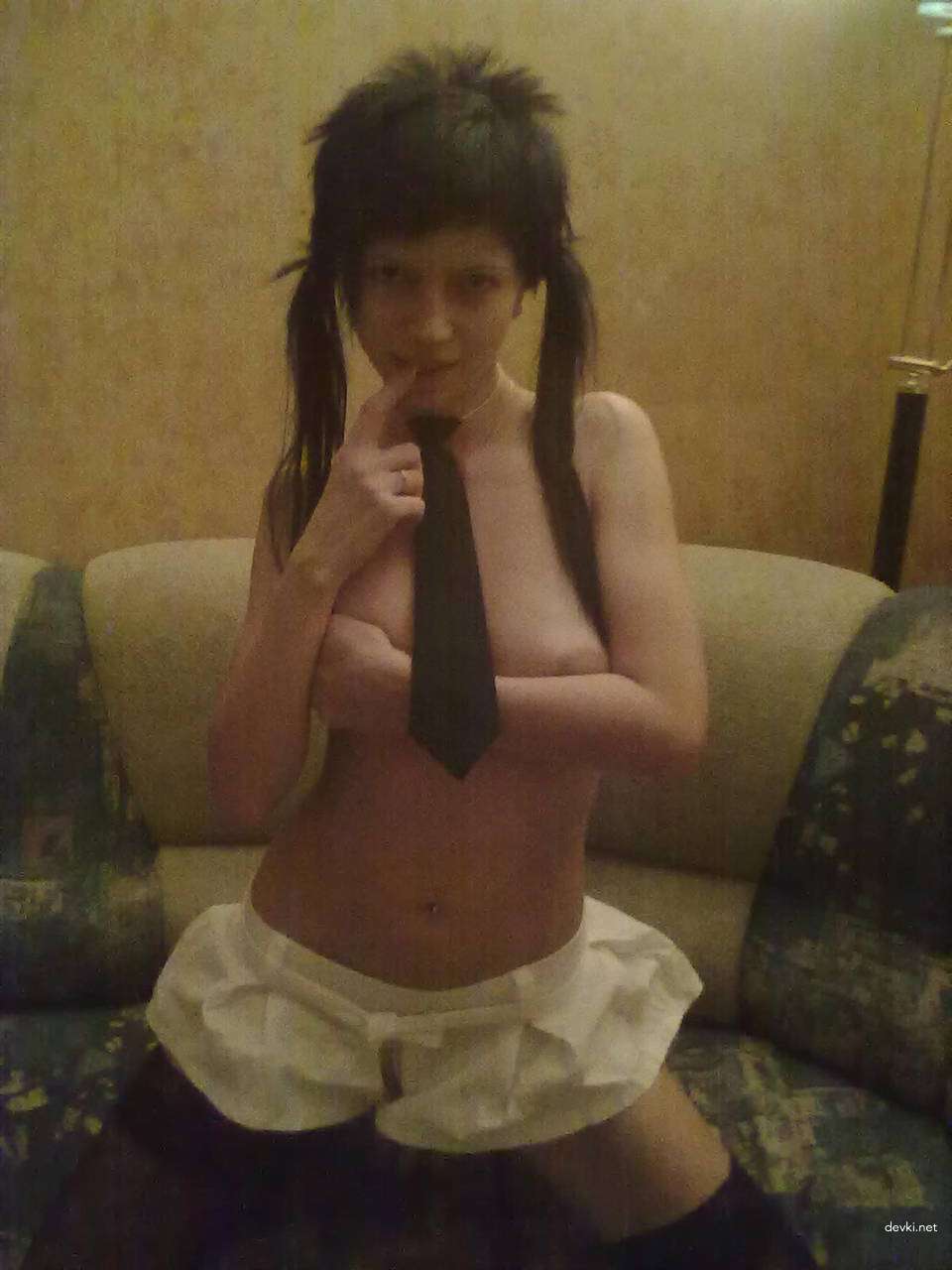 Explicit Amateur Photo: Seductive Woman in Sensual Pose - Beautiful and Captivating
