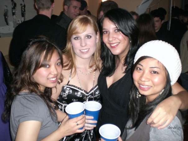 XXX Asian Amateur Porn: Explicit English Photos of Hot Asian Babes