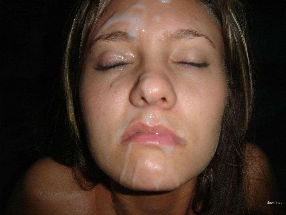 Blonde Cumslut Amateur Porn: Explosive Cumshot Orgy with Naked Blonde Slut