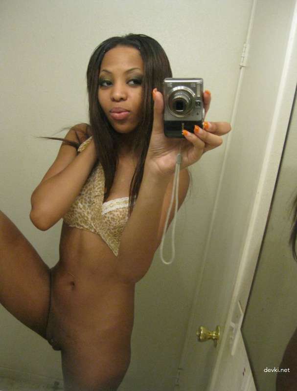 Skinny Ebony Teen Exposes Wet Pussy: Uncensored Amateur Pic