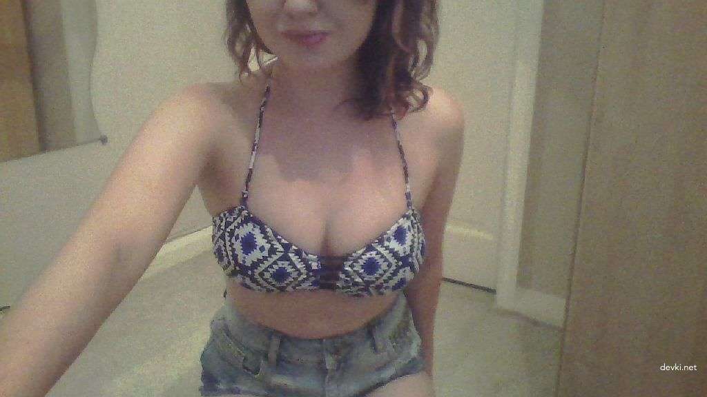 Explicit Amateur Selfie of Sexy Madame in Provocative Pose
