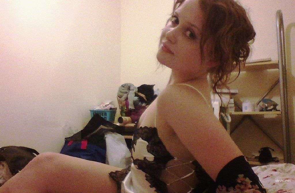Explicit Amateur Selfie of Sexy Madame in Provocative Pose
