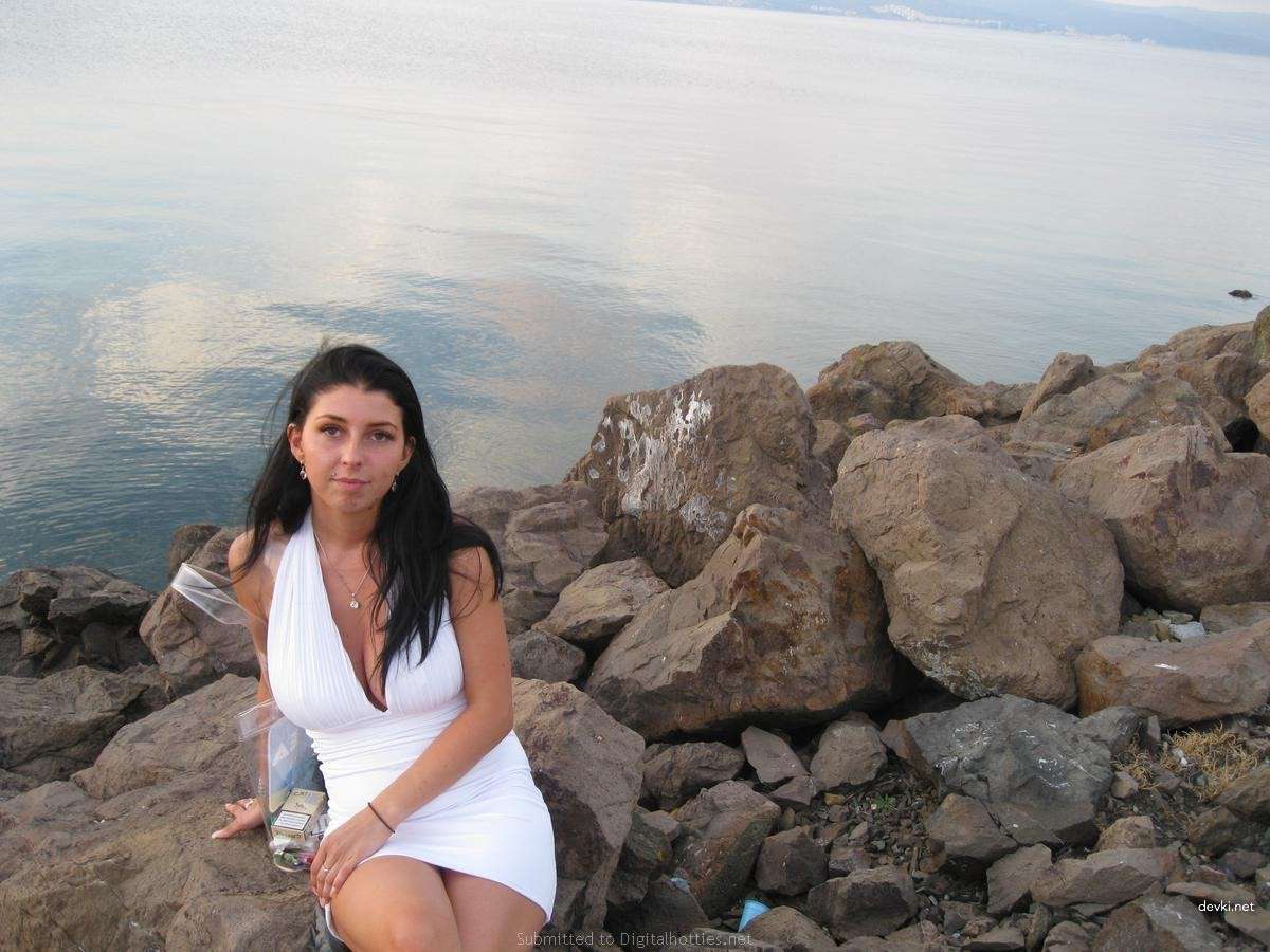 Steamy Amateur Vacation Sex Tape - Wild Homemade XXX Photo with Girlfriend