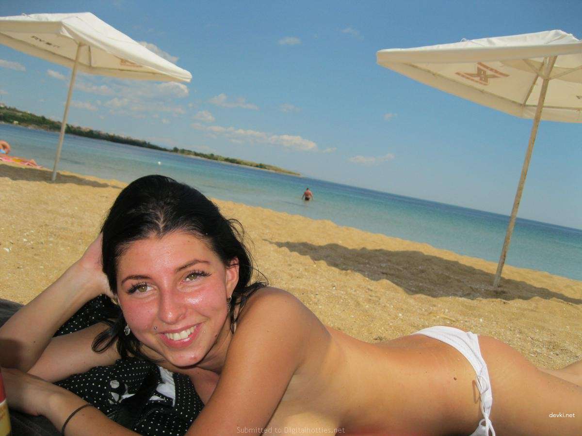 Steamy Amateur Vacation Sex Tape - Wild Homemade XXX Photo with Girlfriend