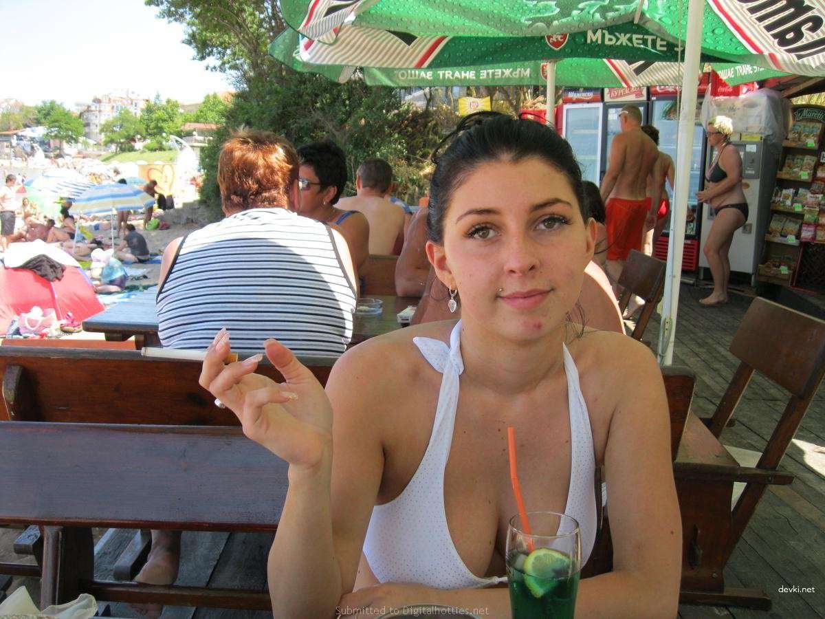 Steamy Amateur Vacation Sex Tape - Wild Homemade XXX Photo with Girlfriend