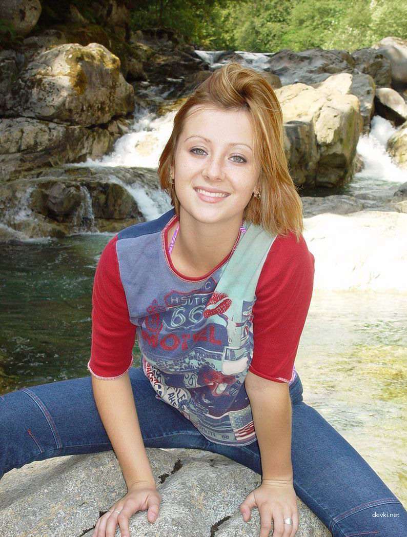 Explicit Redhead Amateur Selfies: Naughty and Unfiltered Private Photos