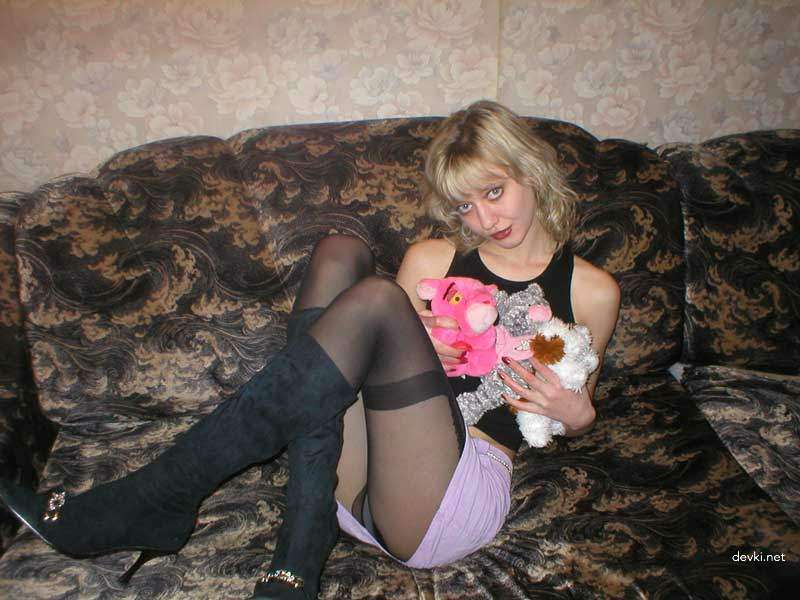 Wild Amateur Babe Fucks Herself with Huge Dildos - Explicit Solo Masturbation Porn