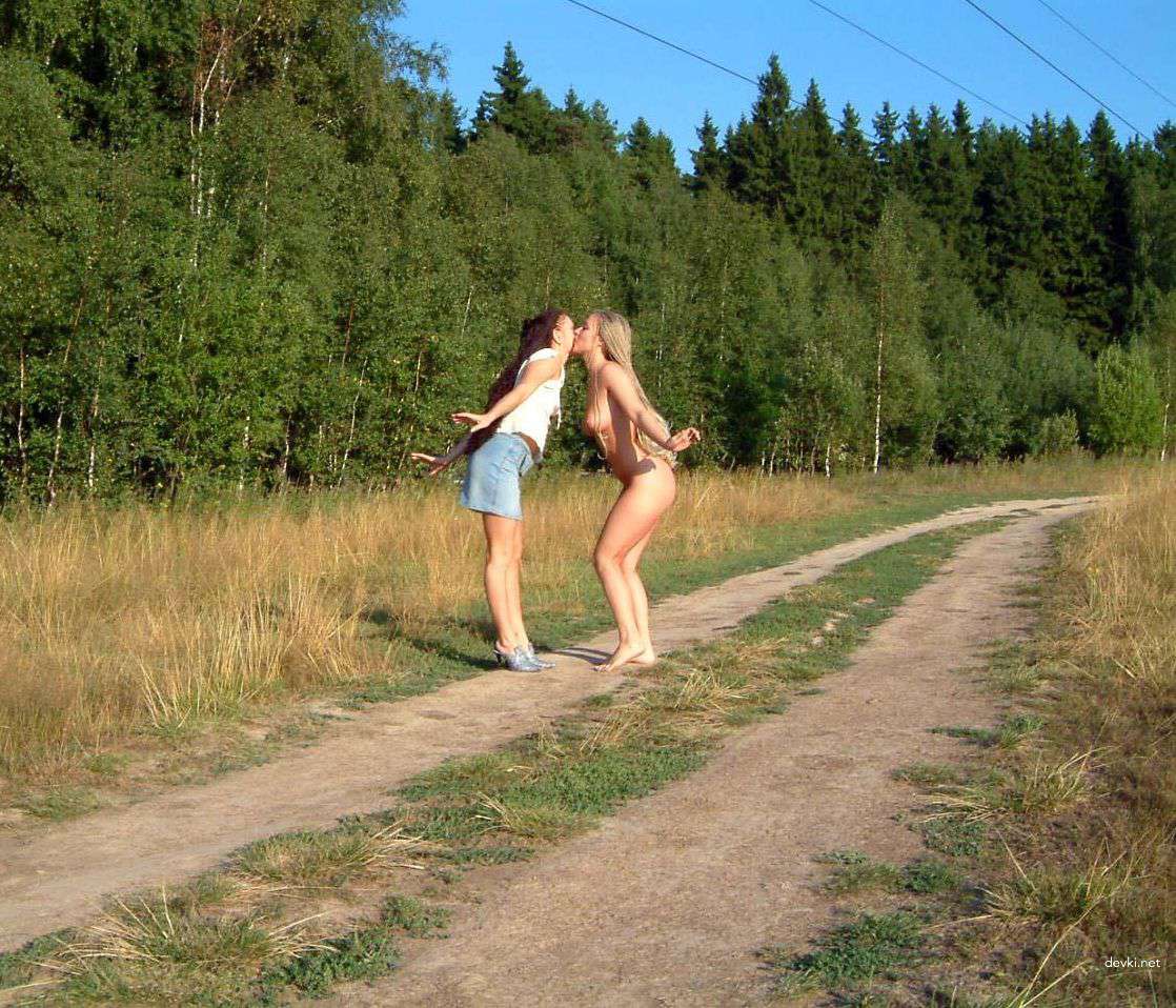 Wild Amateur Nude Friends Posing in Woods - Explicit Outdoor Nudity