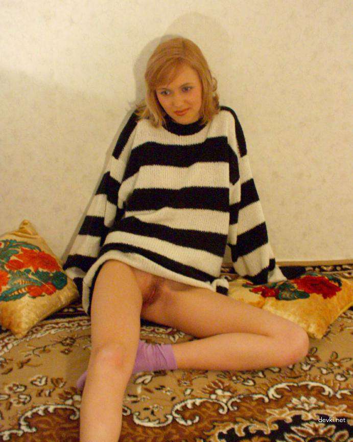 Explicit Amateur Photo: Bold Woman in Sweater Flaunts Pubic Hair Hairstyle - XXX Content