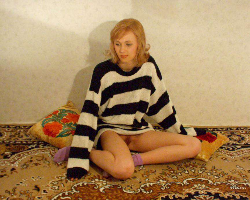 Explicit Amateur Photo: Bold Woman in Sweater Flaunts Pubic Hair Hairstyle - XXX Content