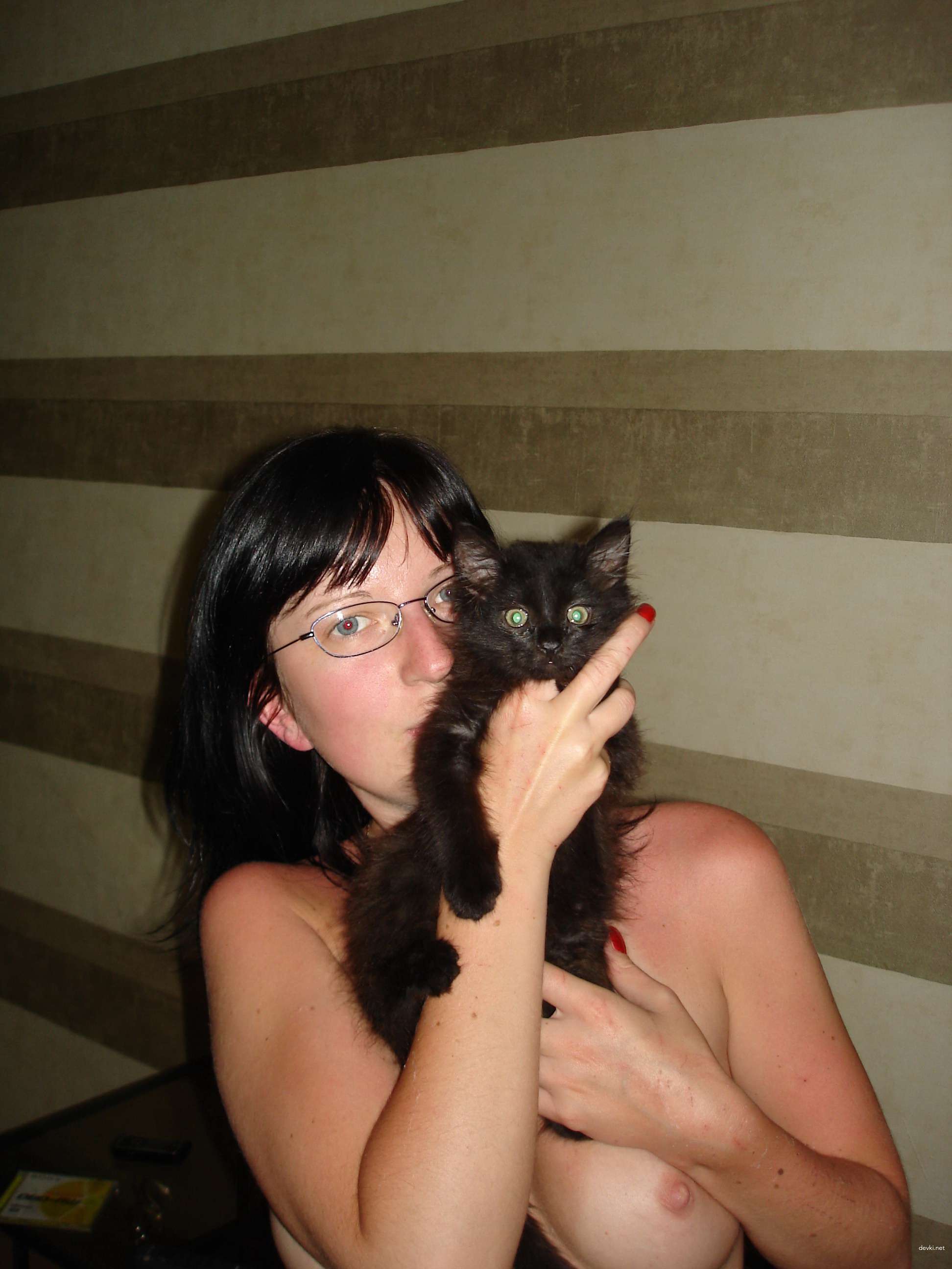 Raw Russian Intimate Moments: Explicit Home Photos of Amateur Couples