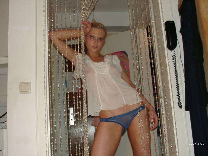 Amateur XXX Collection: Private Explicit Photos of Cute Girl