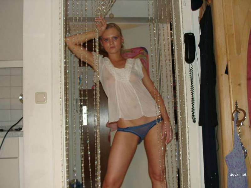 Amateur XXX Collection: Private Explicit Photos of Cute Girl