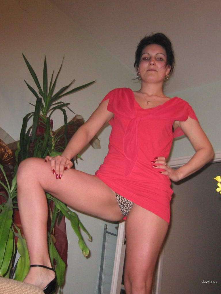 Hot Amateur Couple's Steamy Bedroom Sex Tape: Explicit Intimate Action