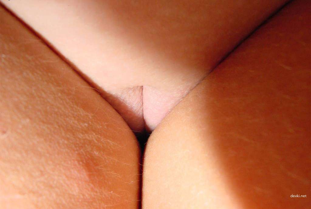 Explicit Teen Strip Tease: Amateur Girl Removes Panties