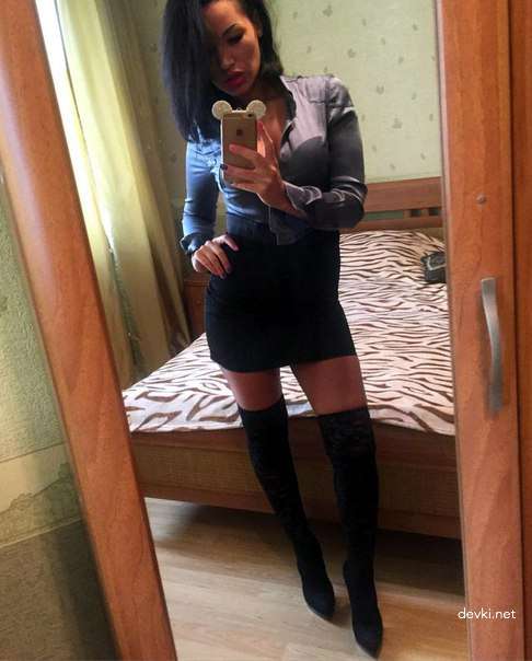 Uncensored XXX Amateur Porn: Diverse Girls in Explicit Photos