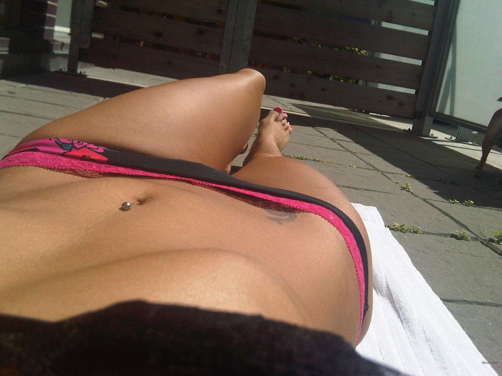 Sultry Brunette in Stockings: Amateur Beauty Exposed in Hot Photoshoot!