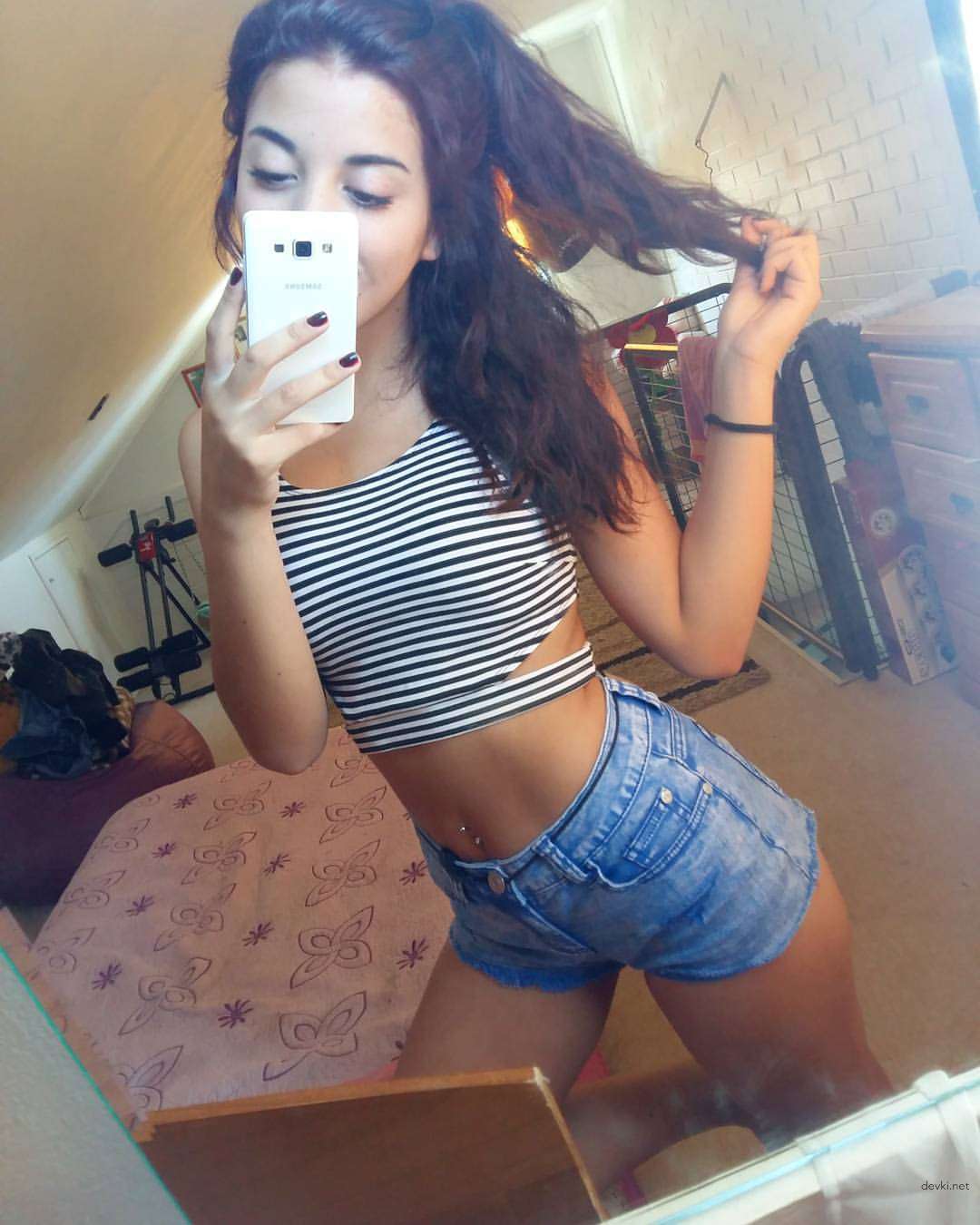 Amateur Lesbian Selfie: Explicit Private Girls' Photo Shoot