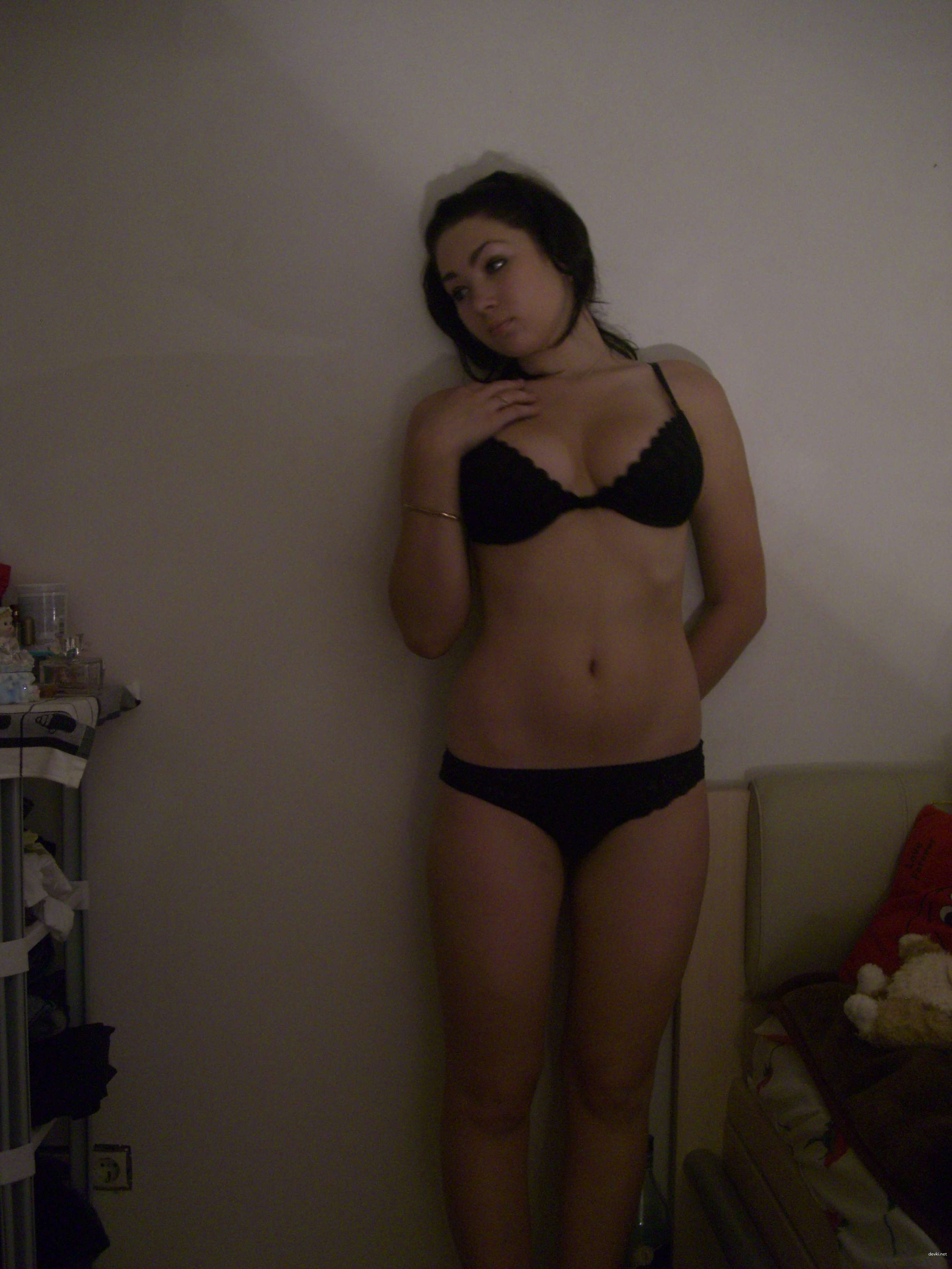 XXX Private Amateur Girl Selfies - Uncensored Explicit Photos