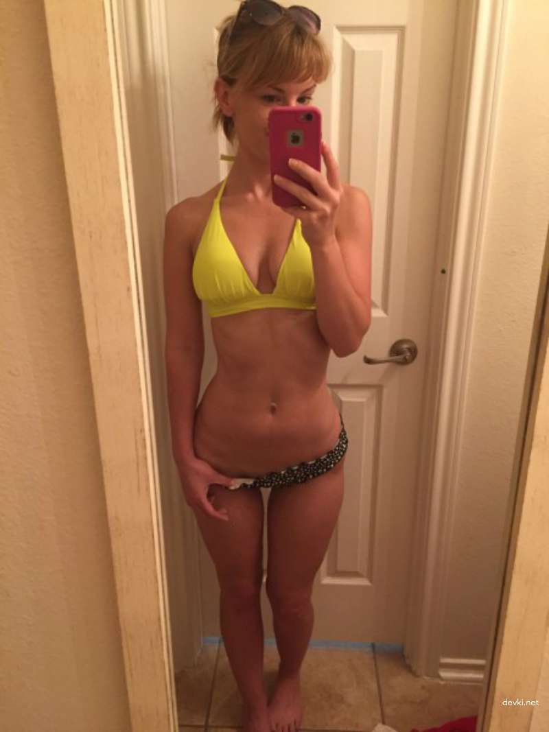 XXX Amateur Ass Pic: Private Shot of Stunning Babe with Incredible Booty