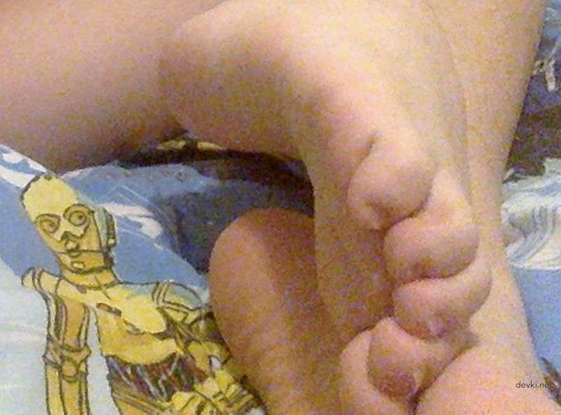 Hot Amateur Teen Exposes Wet Pussy - Uncensored Nude Pic