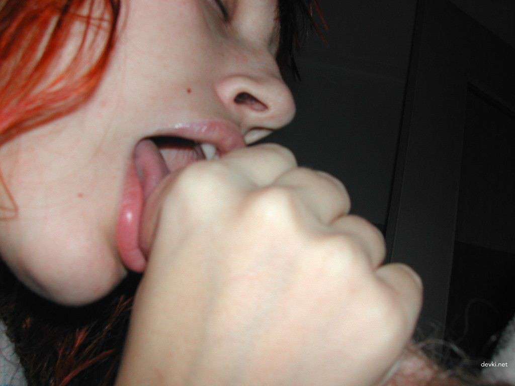 Amateur Blowjob and Pussy Play: Explicit Cock Sucking and Hardcore Fucking