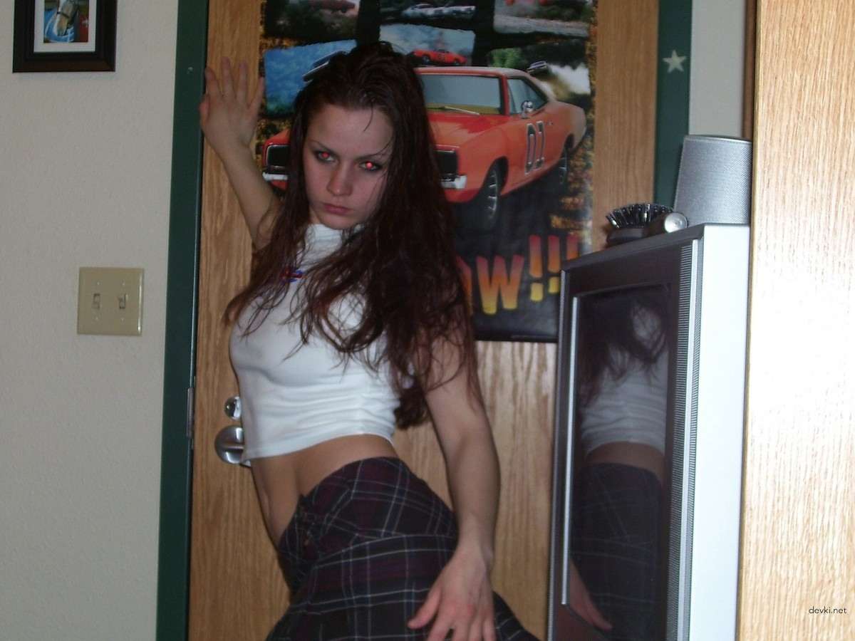 Amateur Naked Girl Home Porn: Explicit Erotica with Hardcore Sex