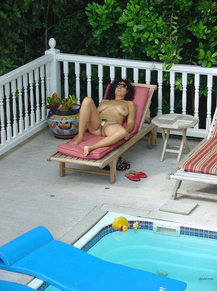 Raw and Uncensored: Amateur Nude Girl's Explicit Vacation Poses