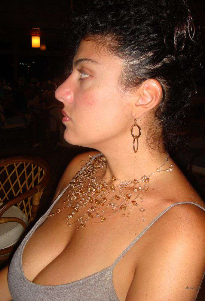Raw and Uncensored: Amateur Nude Girl's Explicit Vacation Poses