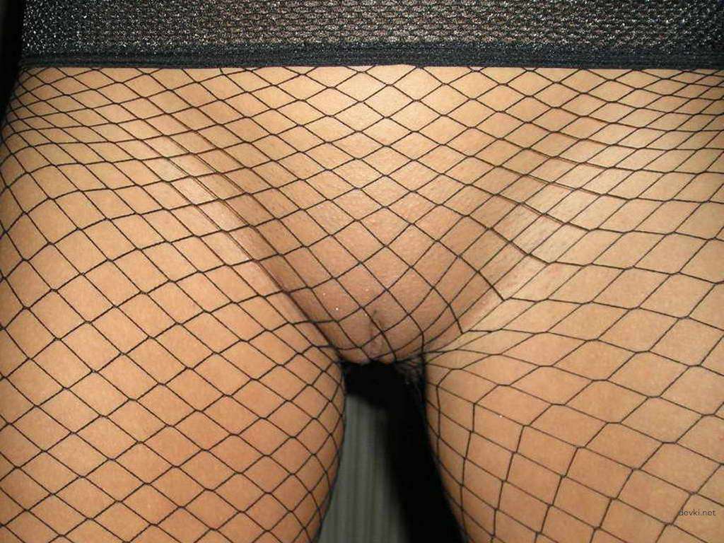 Amateur Wife Pantyhose Porn: Explicit Homemade Photos for Adults