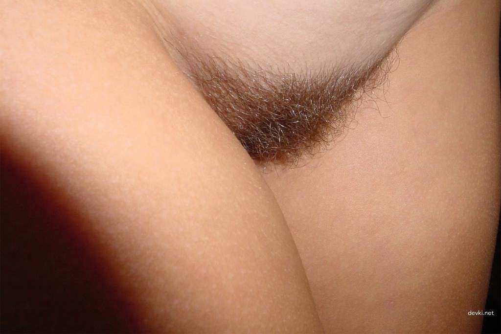 Explicit Amateur Nude Blonde with Hairy Pussy: Uncensored XXX Photo