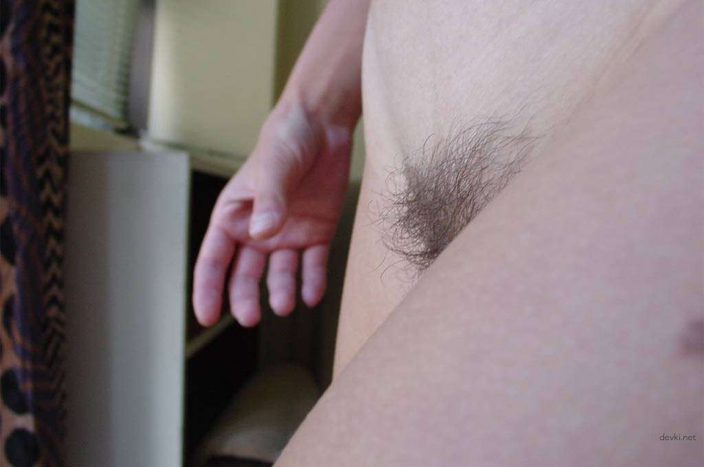 Explicit Amateur Nude Blonde with Hairy Pussy: Uncensored XXX Photo
