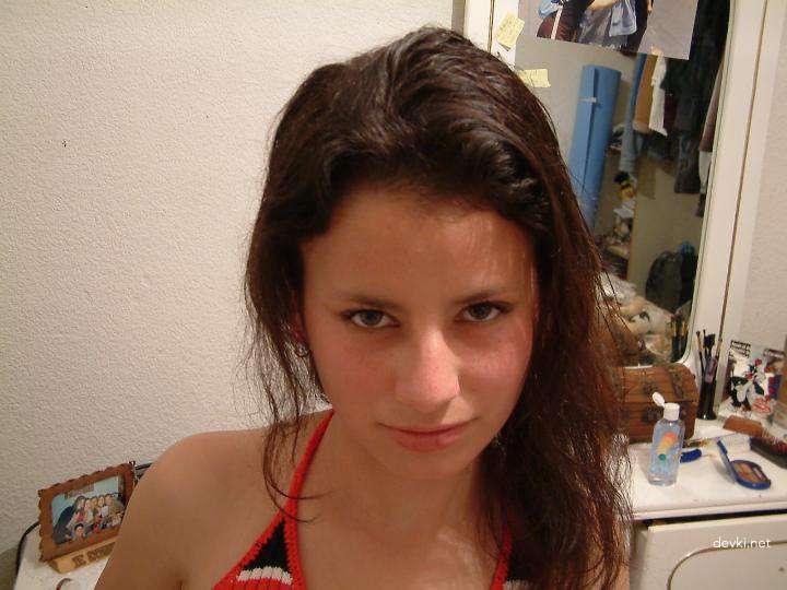 Amateur Explicit Photos: Intimate Shots of Cute Girl - Uncensored and Provocative