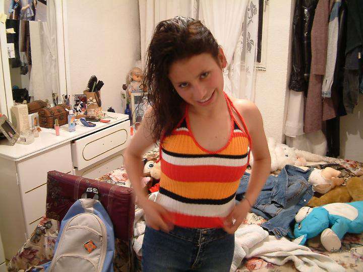 Amateur Explicit Photos: Intimate Shots of Cute Girl - Uncensored and Provocative