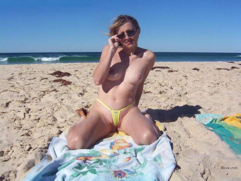 Explicit Topless Girls: Uncensored Amateur Photos for Adults
