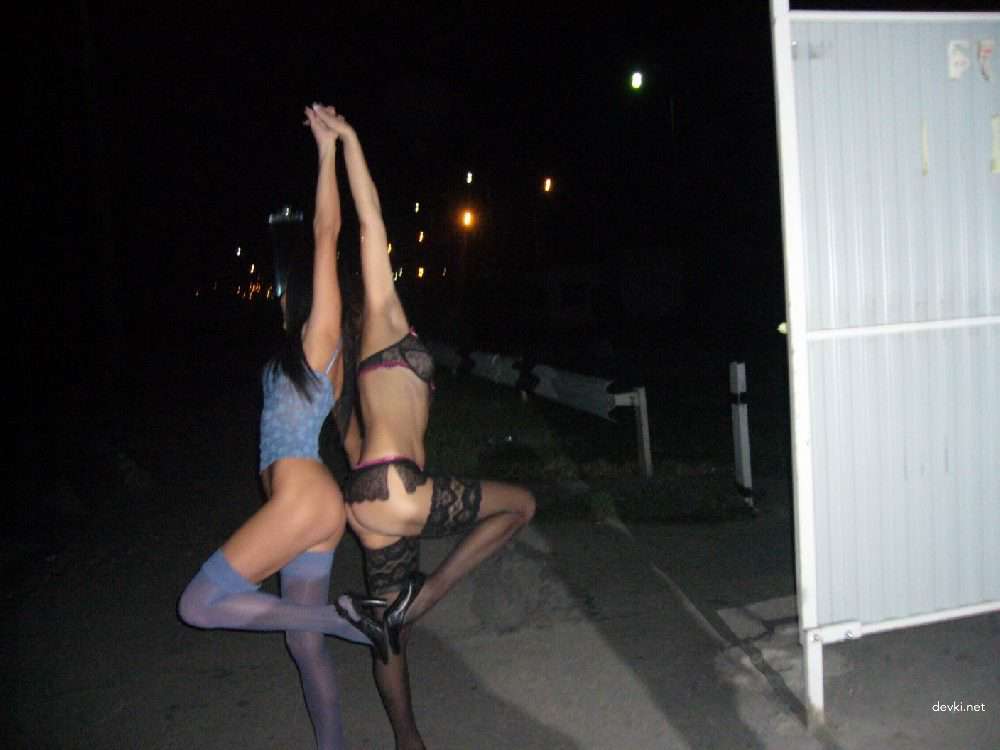 Hot Amateur Girlfriends in Explicit Erotic Photoshoot - Uncensored Naughty Fun