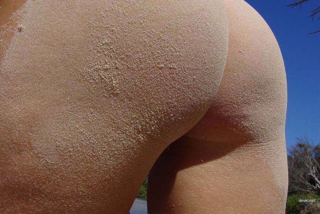 Sizzling Beach Babe's XXX Vacation Adventure: Wild and Steamy Fun!